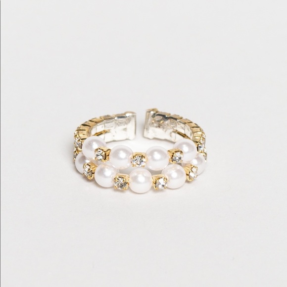 ✨HOST PICK✨DOUBLE LAYERED GOLD PLATED PEARL & RHINESTONE RING - Picture 3 of 5
